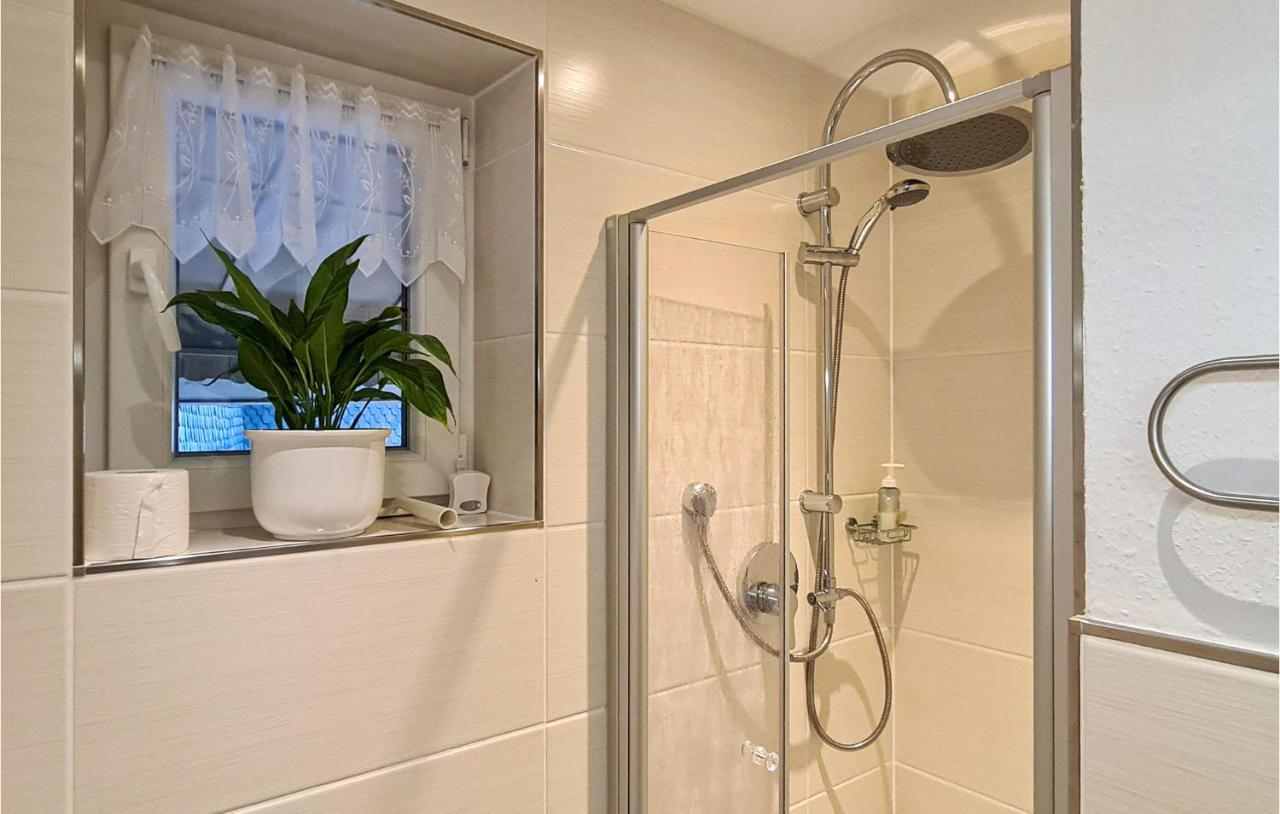 2 Bedroom Cozy Apartment In Suhl Eksteriør bilde